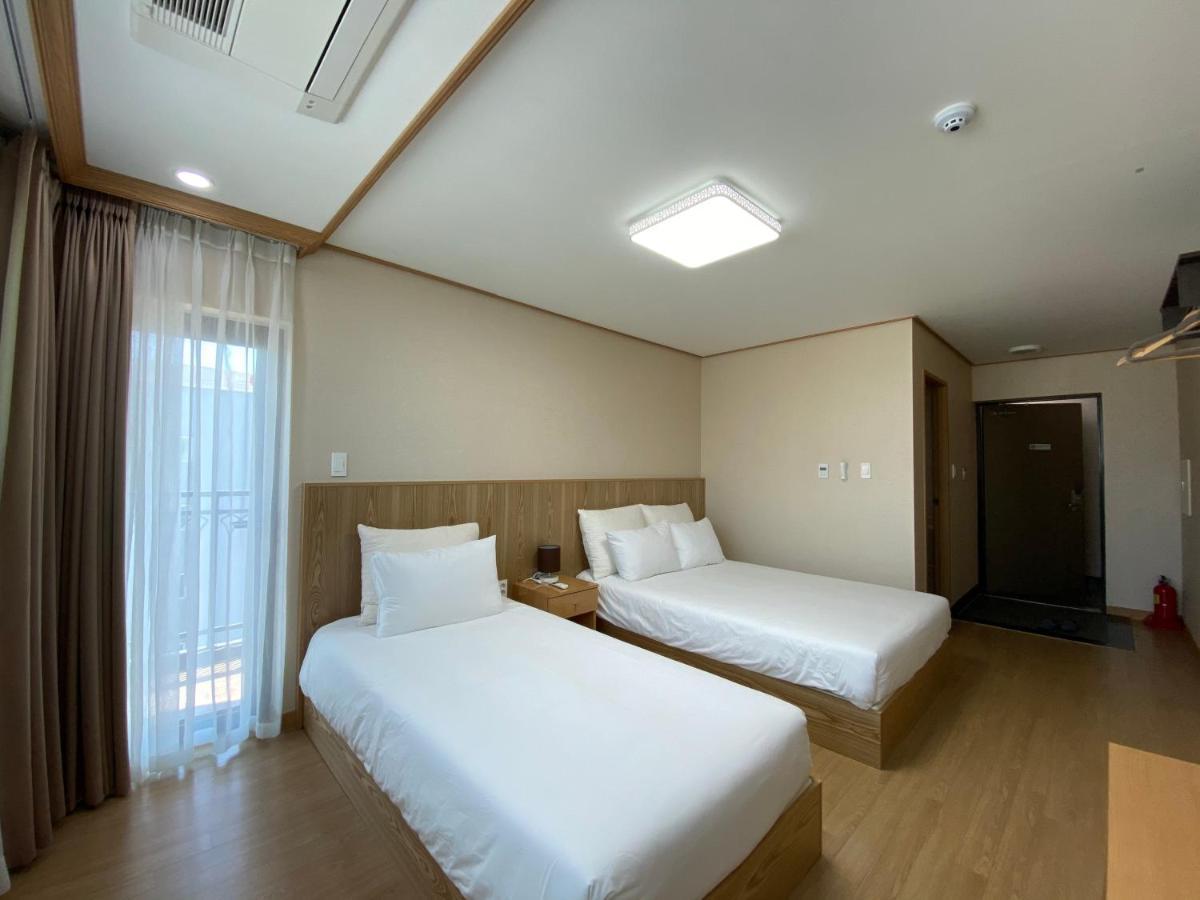 Seogwipo Dongwon Hotel Bagian luar foto